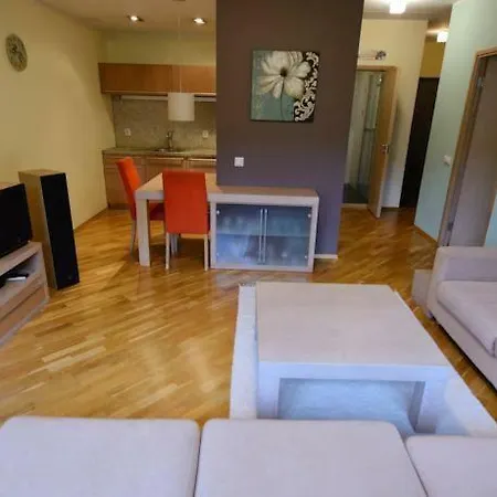 Kaupmehe With Sauna Apartamento *
